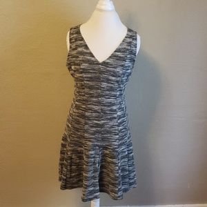 Bananas Republic v neck dress
